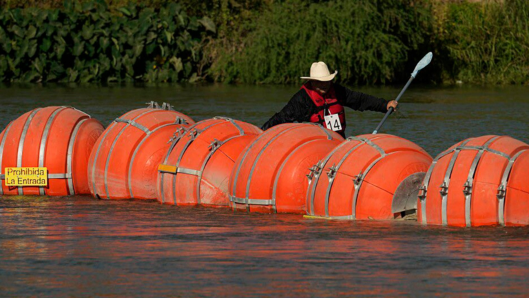 Greg Abbott Admite Que Muro Flotante Invadi Territorio Mexicano