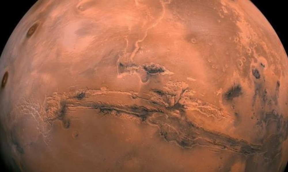 Планета 12 12 8. Марс, Планета. На Марсе. Снимки планеты Марс. Марс вид из космоса.