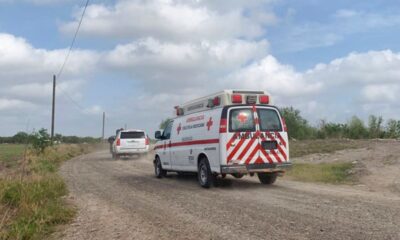 Según los informes, las ambulancias transportan a estadounidenses que regresan a los Estados Unidos el martes en Brownsville después de haber sido secuestrados en México la semana pasada. (SBG San Antonio)