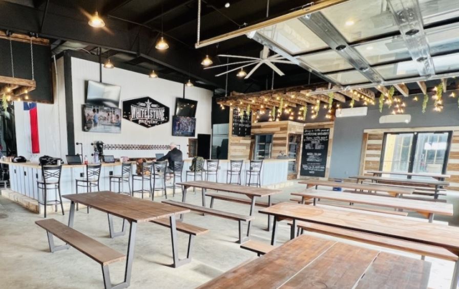 Además de la nueva ubicación de Liberty Hill, Whitestone Brewery tiene otra ubicación en Cedar Park. (Cortesía de la cervecería Whitestone)