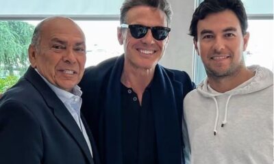 Antonio Pérez Garibay (izquierda), padre del famoso piloto Checo Pérez (derecha), con Luis Miguel, en Madrid.(Agencia Reforma)