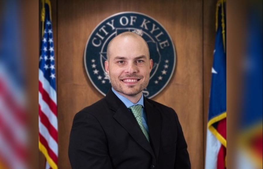 Alcalde Travis Mitchell anuncia su candidatura para el último mandato