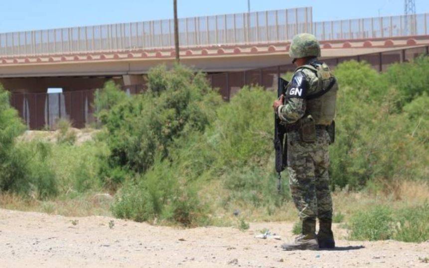 Los migrantes fueron gaseados con pimienta / Foto: El Heraldo de Juárez