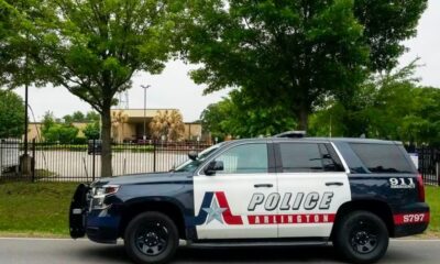 Un vehículo atropelló a una pequeña a la salida de una escuela en Arlington. El conductor se dio a la fuga. Foto de una patrulla de la policía de Arlington.(Smiley N. Pool / Staff Photographer)