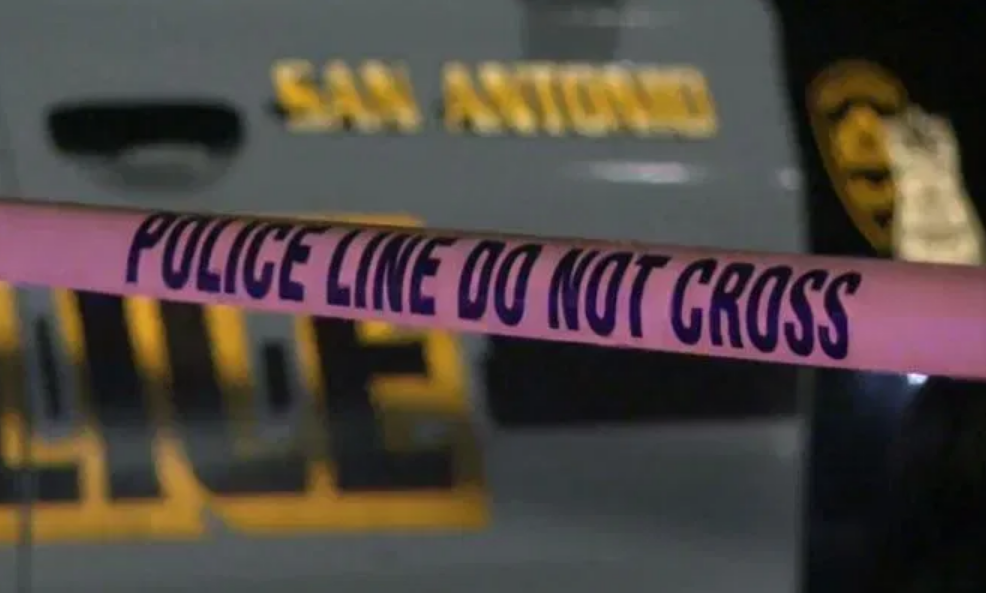 Una mujer fue arrestada luego de que presuntamente disparó contra lo que pensó que era un intruso, pero resultó ser su esposo durante un posible episodio de salud mental. (SBG San Antonio)