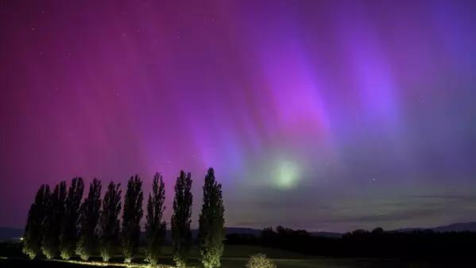 Condiciones geomagnéticas extremas continuarán el domingo con auroras boreales