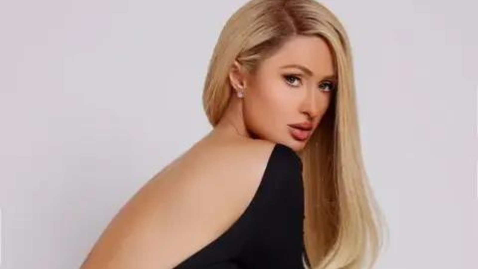 Paris Hilton regresa a la música con ‘Infinite Icon’, su segundo álbum