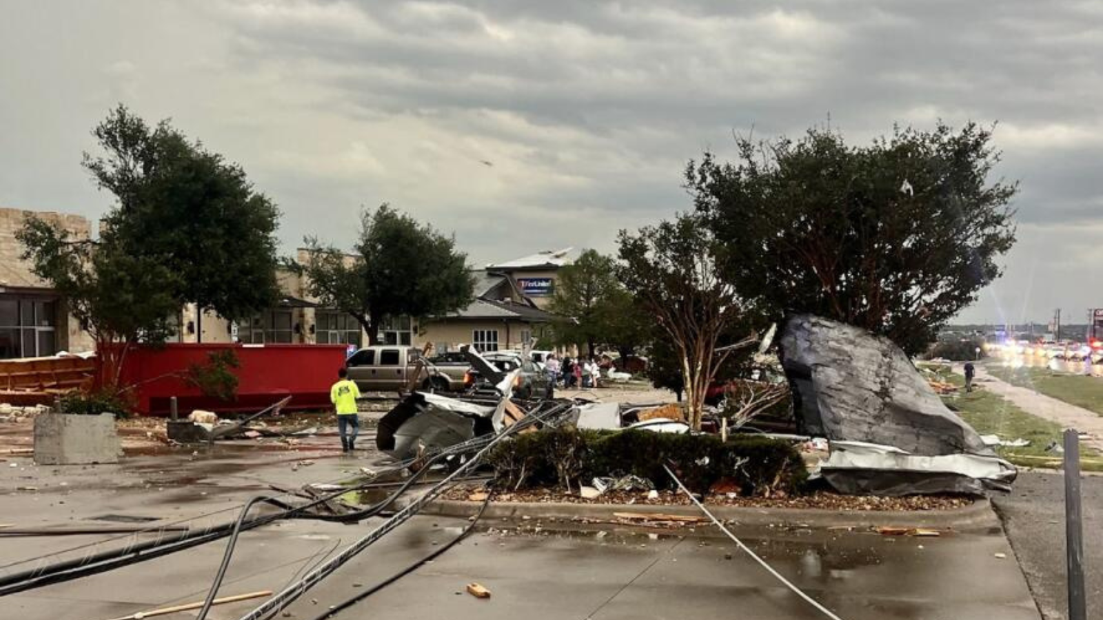 Posible tornado en Temple deja cuantiosos daños