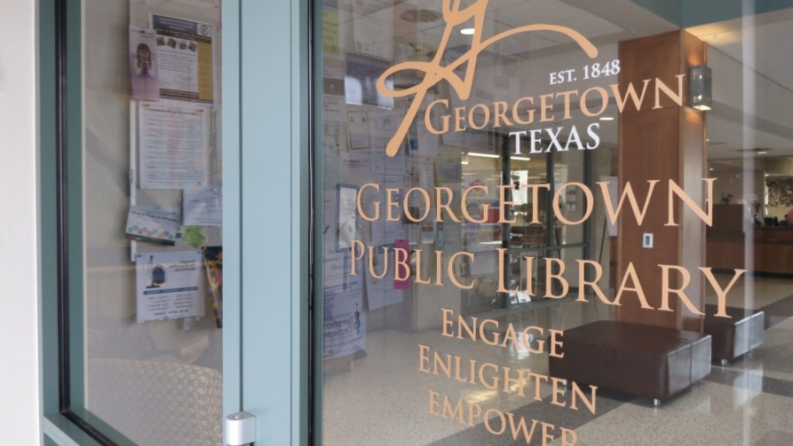 Biblioteca Pública de Georgetown cerrará temporalmente el segundo piso