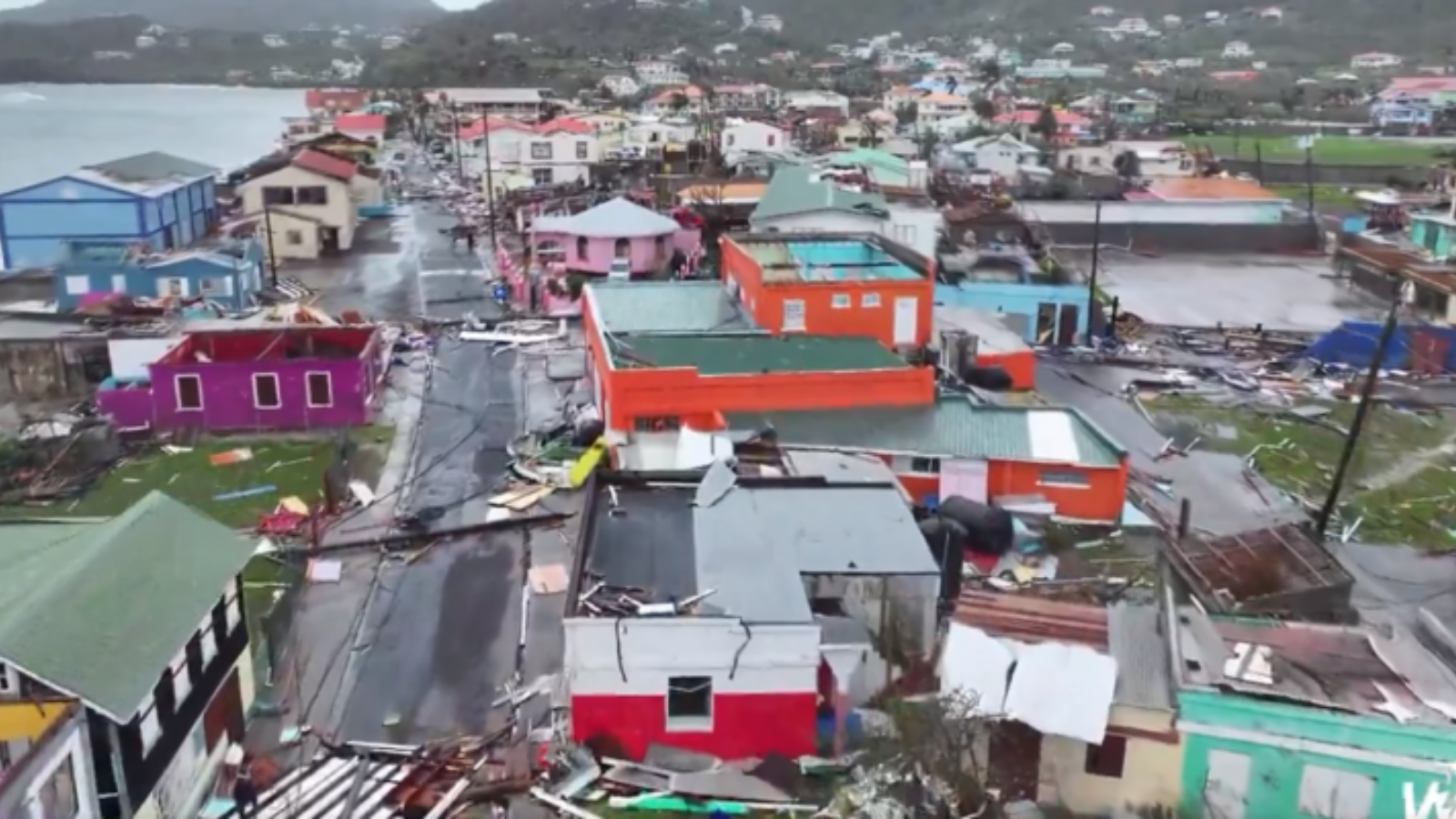 Las Islas Caimán superan el huracán Beryl sin sufrir grandes daños