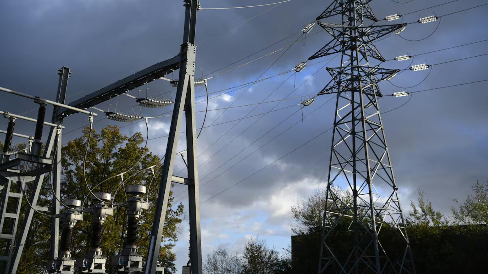 Detienen a siete personas por presunto ataque contra una subestación eléctrica