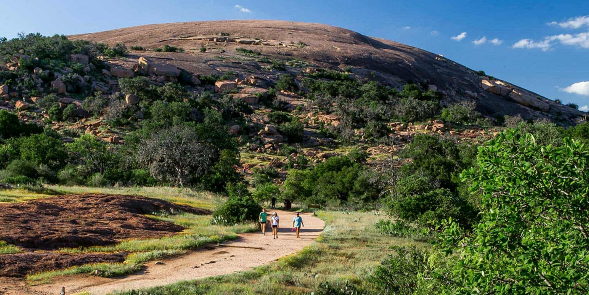 Área Natural Estatal Enchanted Rock anuncia expansión