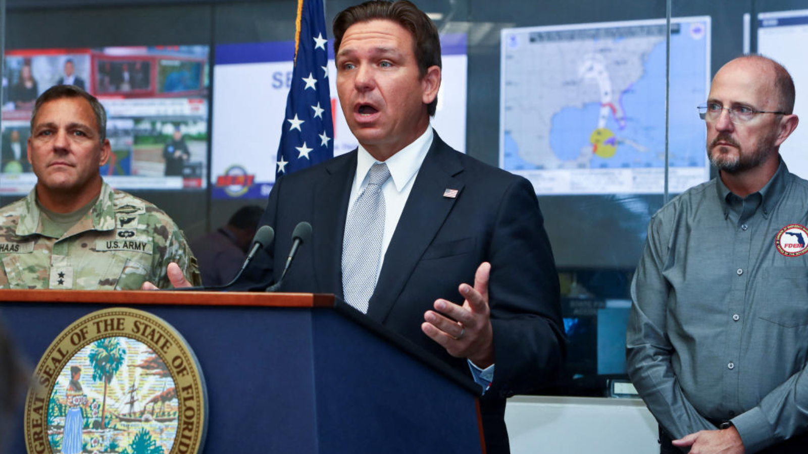 DeSantis se niega a hablar con Biden y Harris sobre los impactos de huracanes en Florida