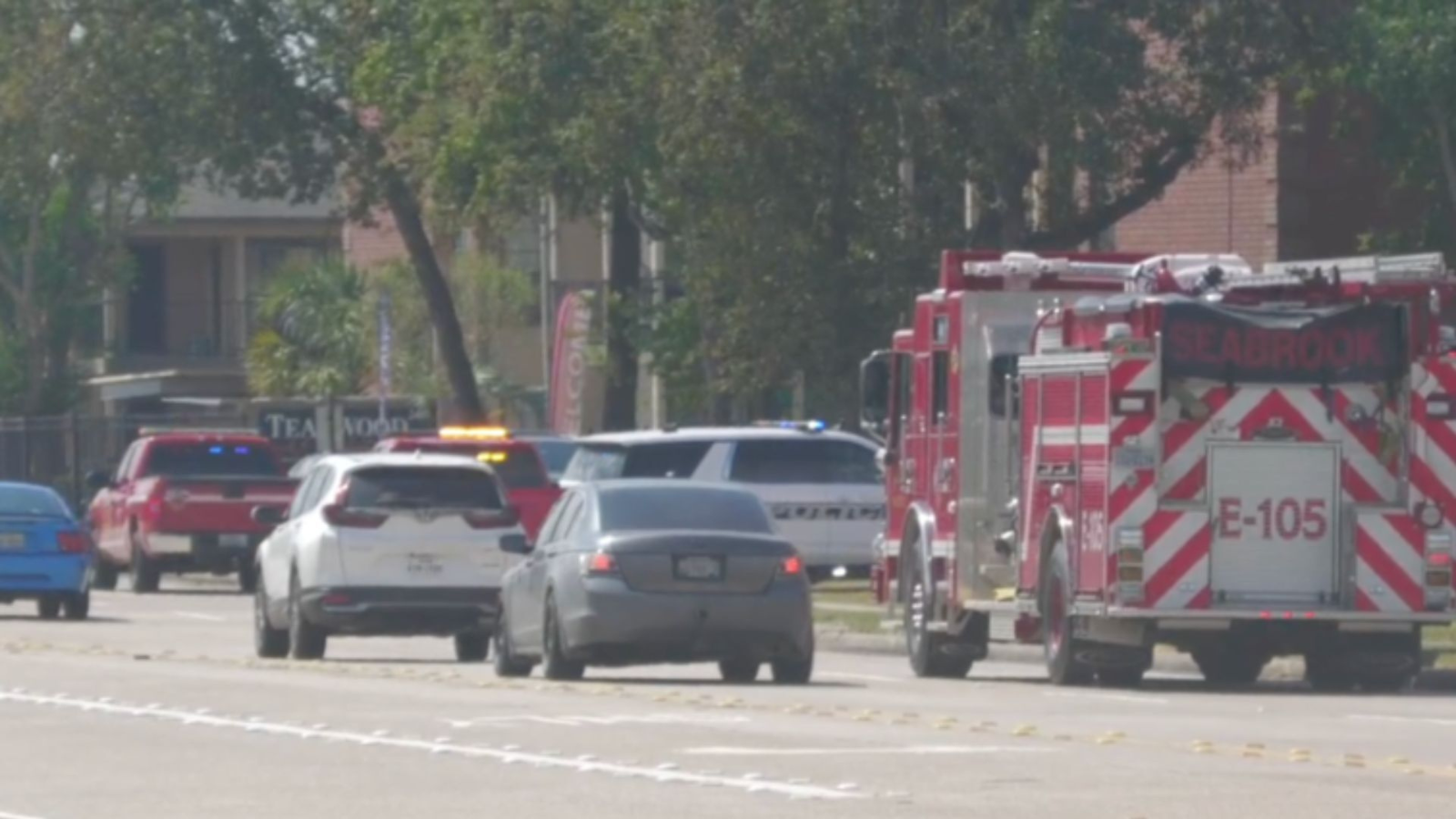 Encuentran el cadáver de una mujer y dos niños pequeños vivos en un apartamento de Seabrook