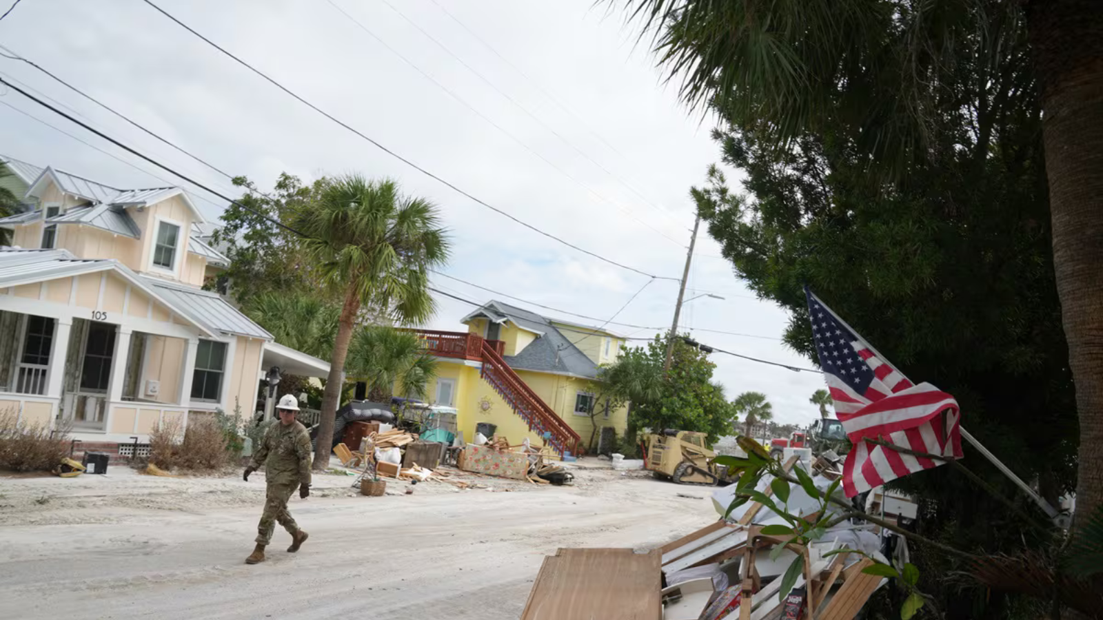 Florida se prepara para una gran evacuación por huracán Milton, sin recuperarse de Helene