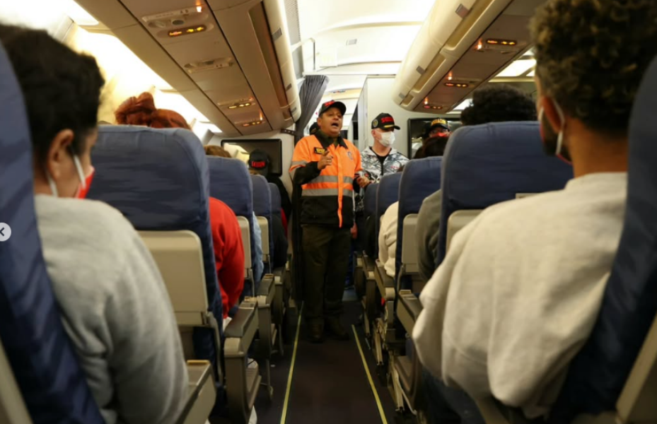 Llegan a Venezuela 195 migrantes deportados de EEUU en un vuelo desde Honduras