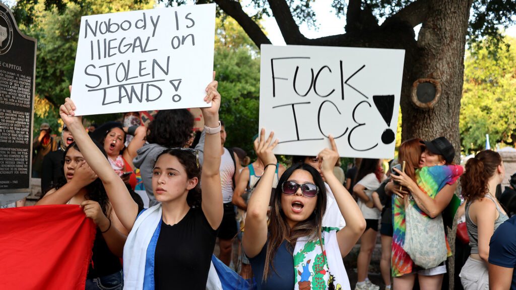 Protestas en contra de las redadas de Migración llegaron a Austin | Foto: Austin Latino / Jorge Iturralde