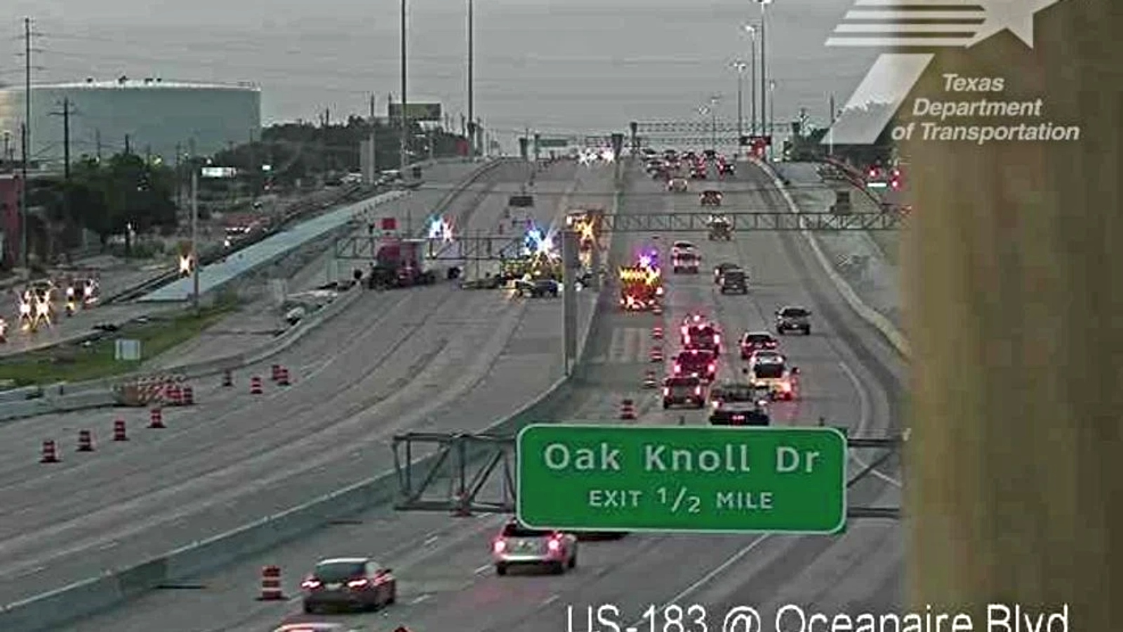 Fuerte choque de tráiler cierra la US 183