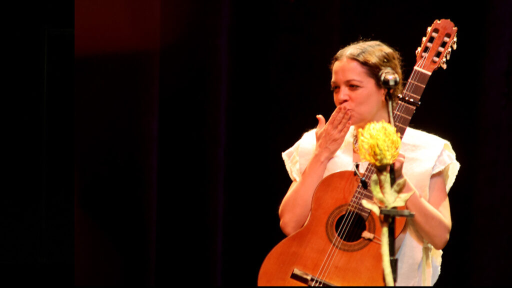 Natalia Lafourcade y su Cancionera Tour en ACL Live | Foto: Austin Latino / Jorge Iturralde - Austin Latino Natalia Lafourcade y su Cancionera Tour en ACL Live | Foto: Austin Latino / Jorge Iturralde