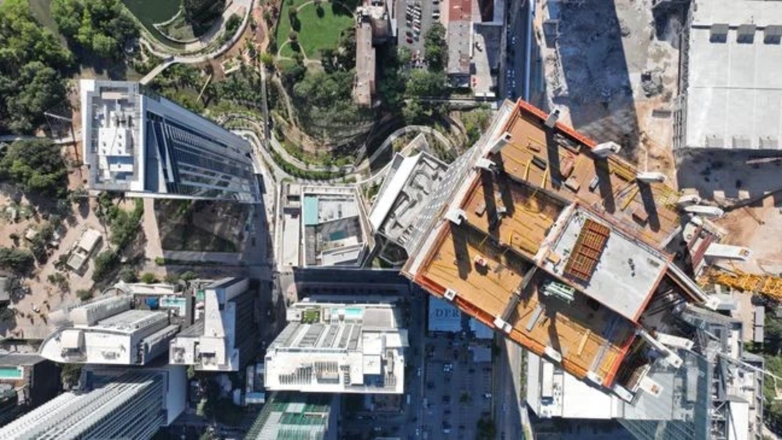 Behind-the-scenes look at construction on Texas' tallest building, Waterline