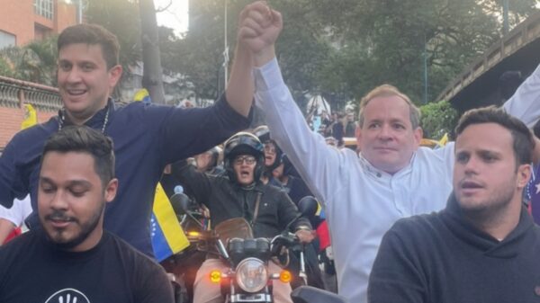 Photo: @JuanPGuanipa - Austin Latino Photo: @JuanPGuanipa