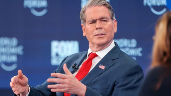 (REUTERS/Denis Balibouse)