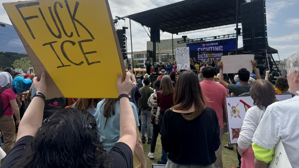 No Kings Austin 45 - Austin Latino Protesta "No Kings" end Austin | Foto: Austin Latino / Jorge Iturralde