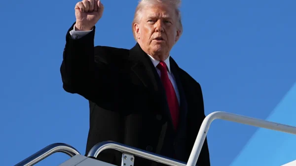 Trump recibe reprimenda del Senado por guerra de Irán