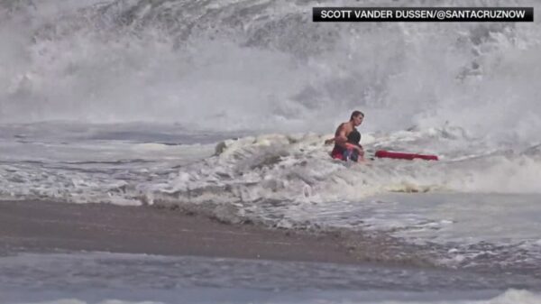SCOTT VANDER DUSSEN/@SANTACRUZNOW via CNN Newsource